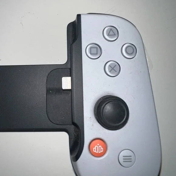 Backbone White Handheld Console Controller - Picture 3 of 4